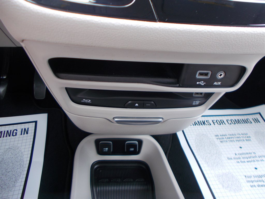 2018 Chrysler Pacifica - $15,000