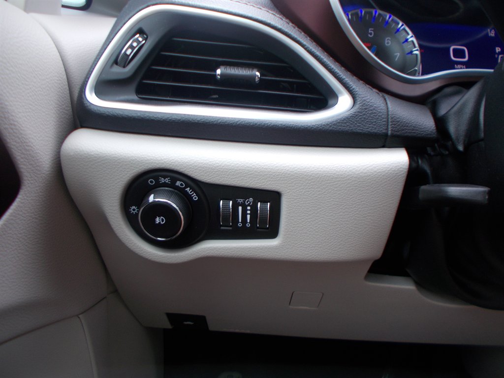 2018 Chrysler Pacifica - $15,000