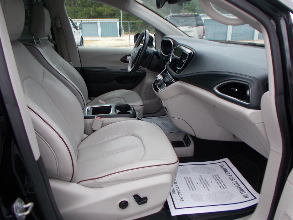 2018 Chrysler Pacifica - $15,000