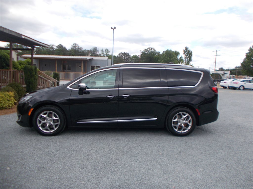 2018 Chrysler Pacifica - $15,000