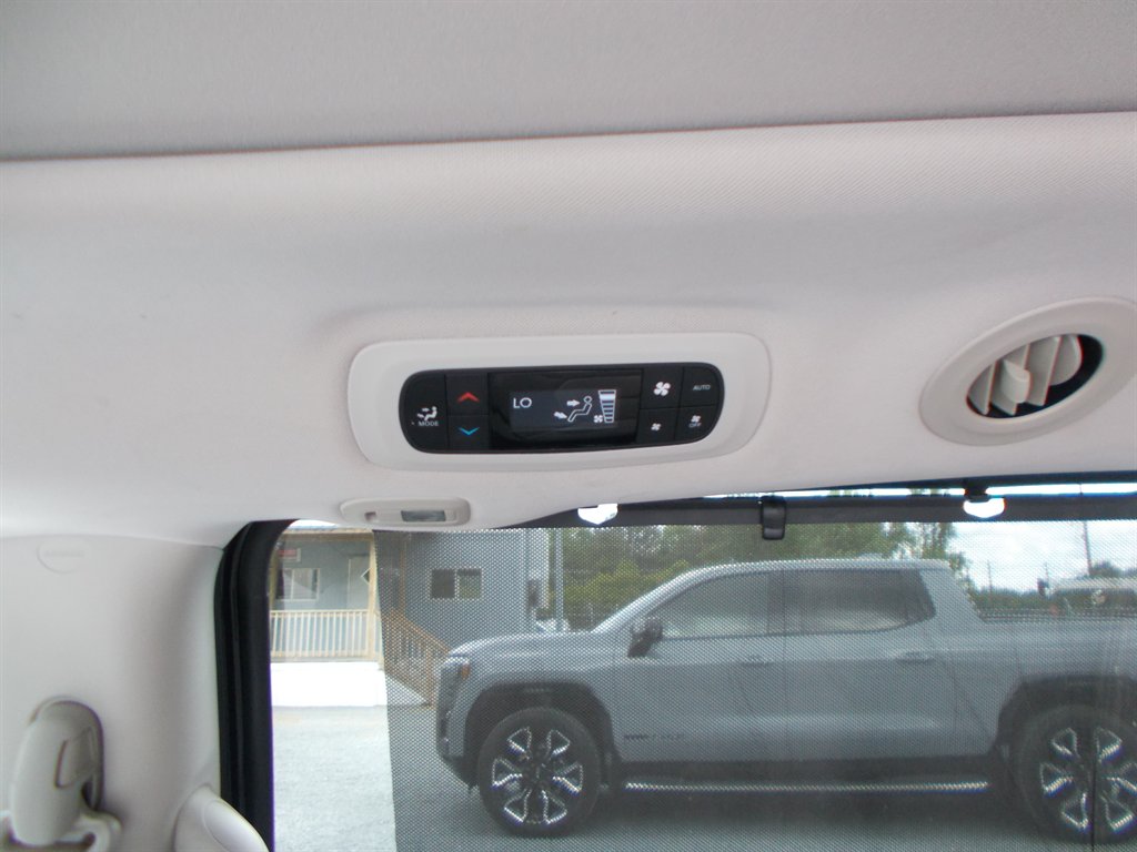 2018 Chrysler Pacifica - $15,000