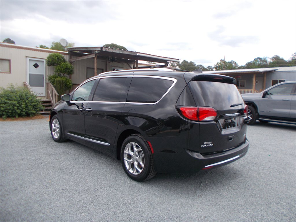 2018 Chrysler Pacifica - $15,000