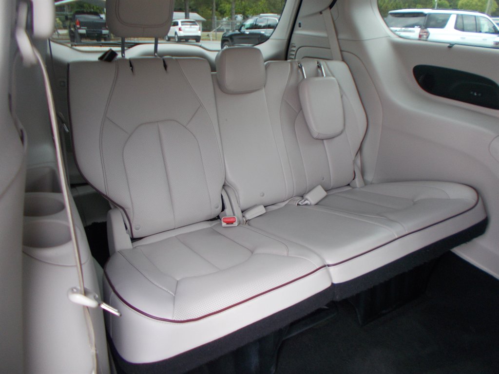 2018 Chrysler Pacifica - $15,000