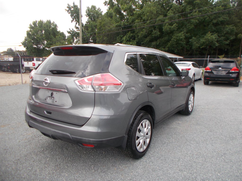 2016 Nissan Rogue - $11,000