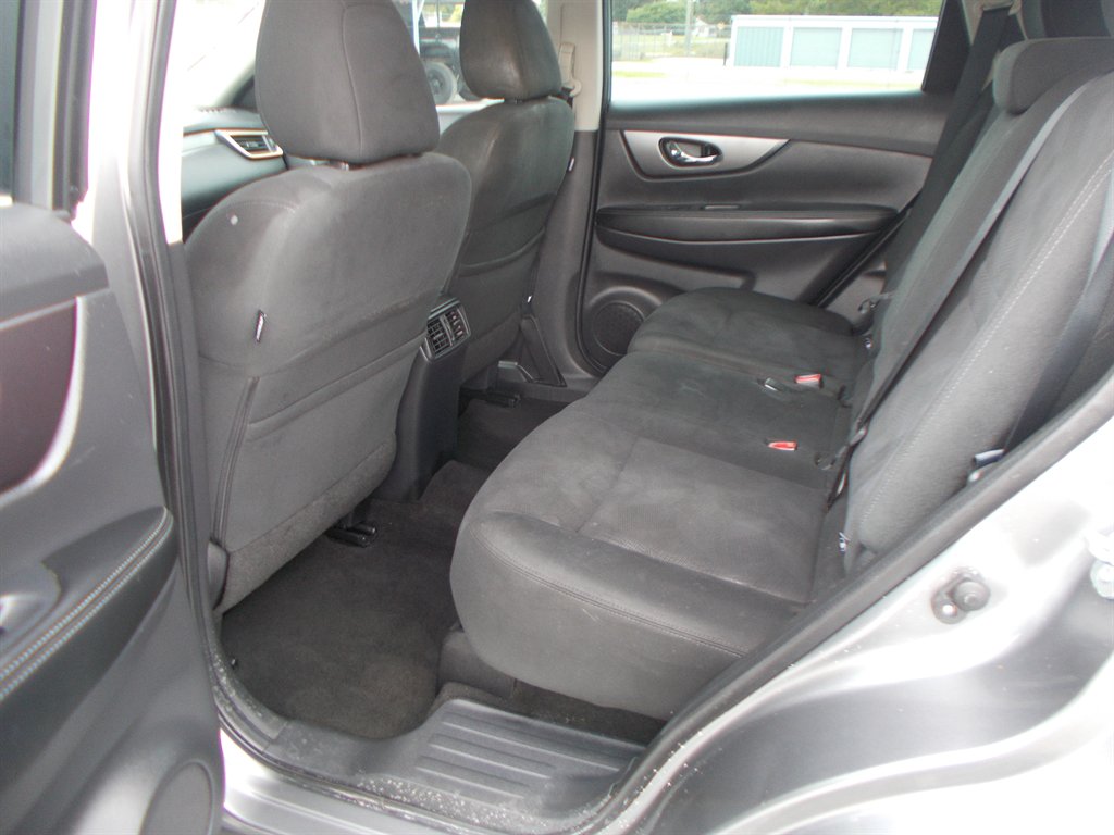 2016 Nissan Rogue - $11,000