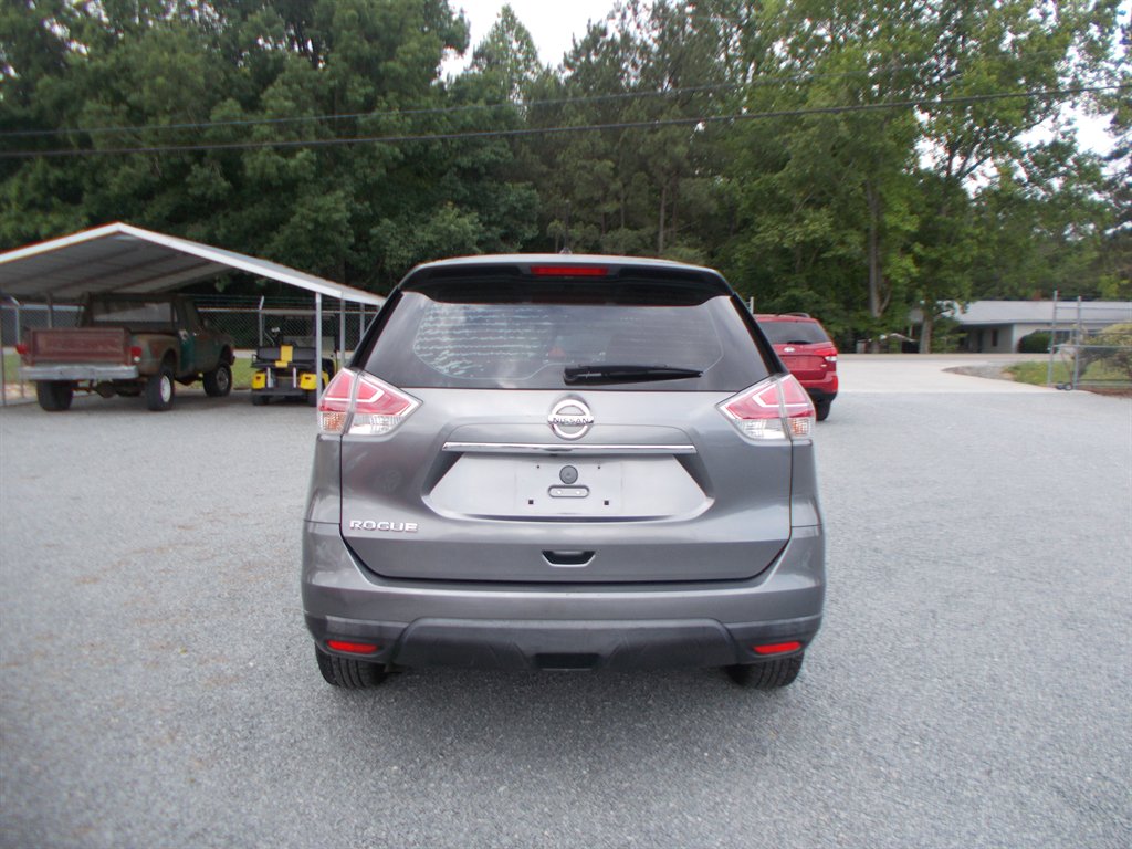 2016 Nissan Rogue - $11,000