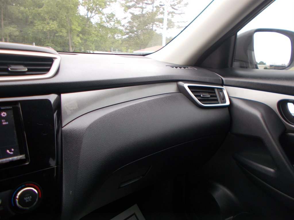 2016 Nissan Rogue - $11,000