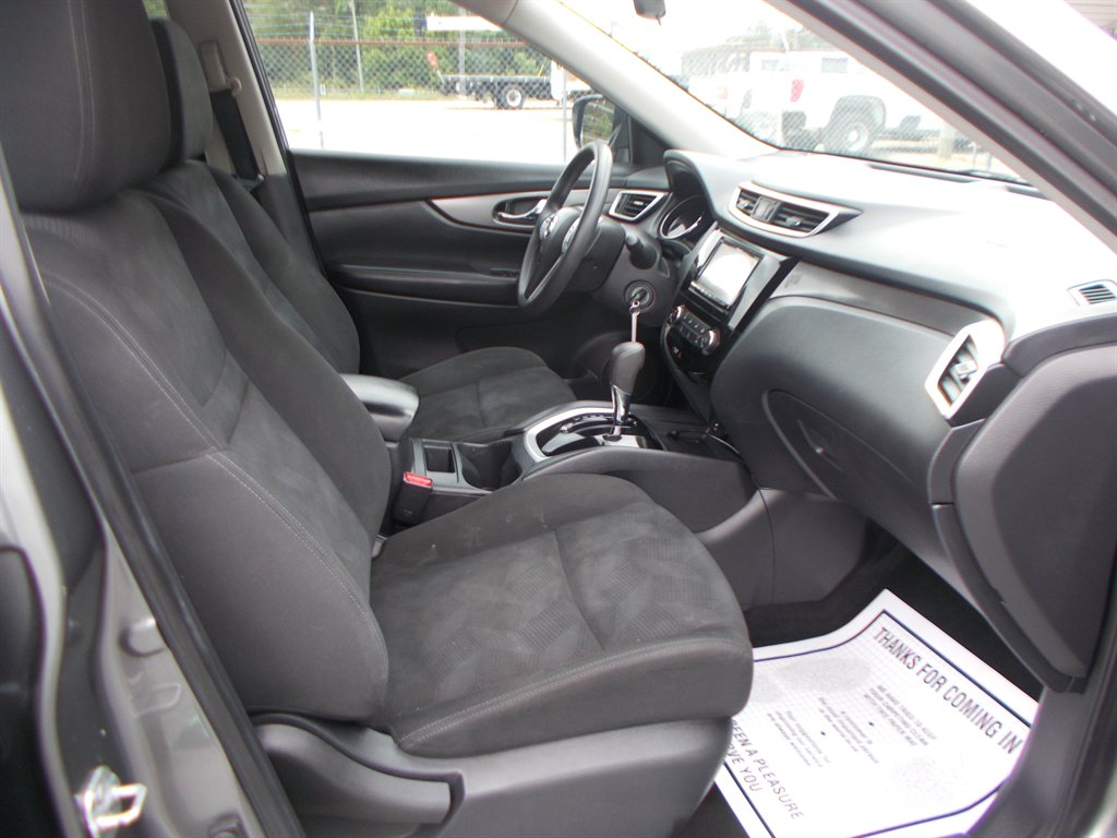 2016 Nissan Rogue - $11,000