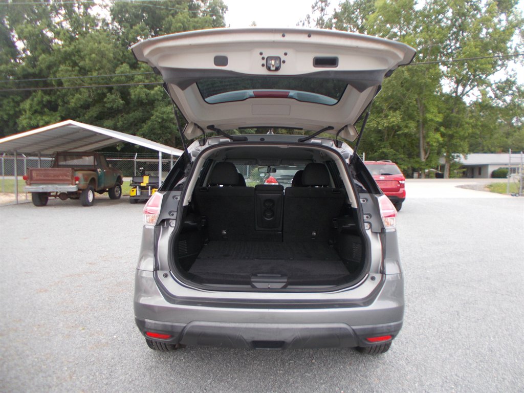 2016 Nissan Rogue - $11,000