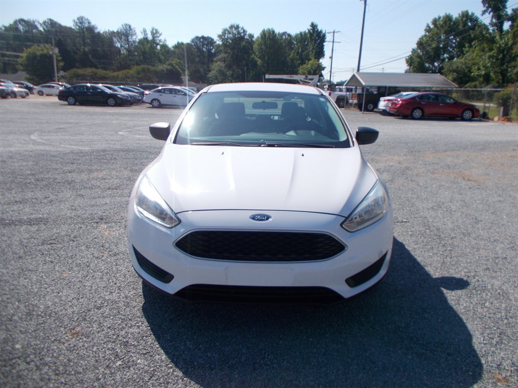 2017 Ford Focus - $10,000