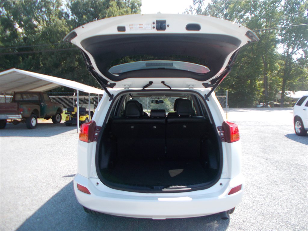 2015 Toyota RAV4 - $11,000