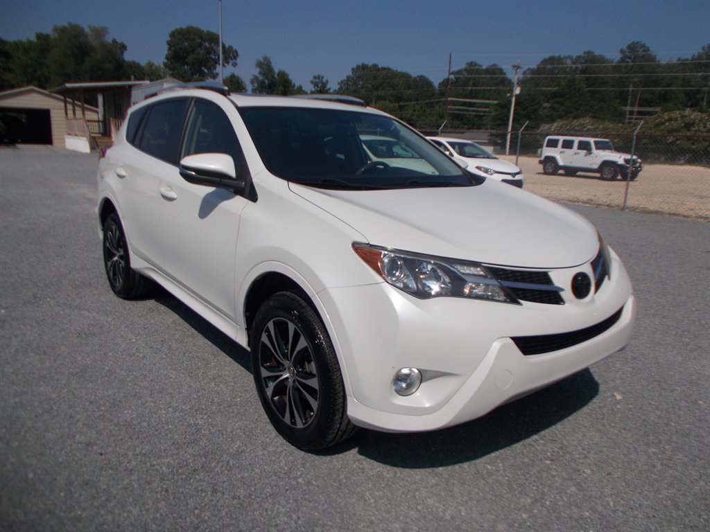 2015 Toyota RAV4 - $11,000