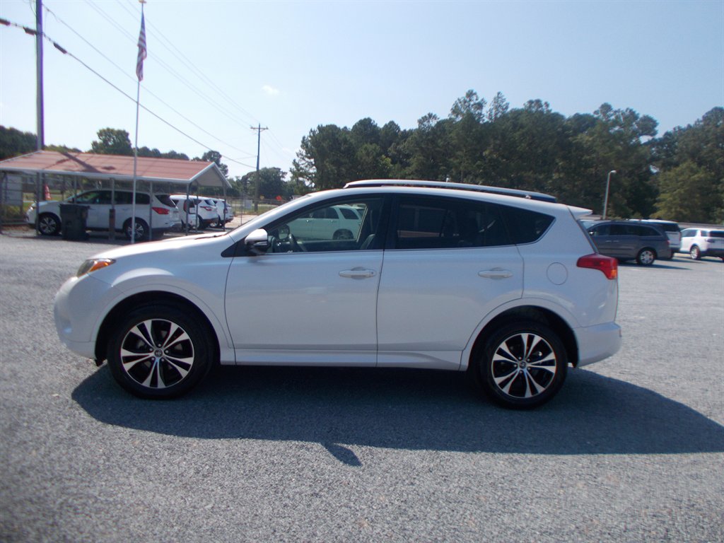 2015 Toyota RAV4 - $11,000