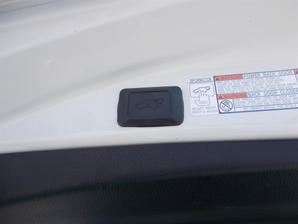 2015 Toyota RAV4 - $11,000