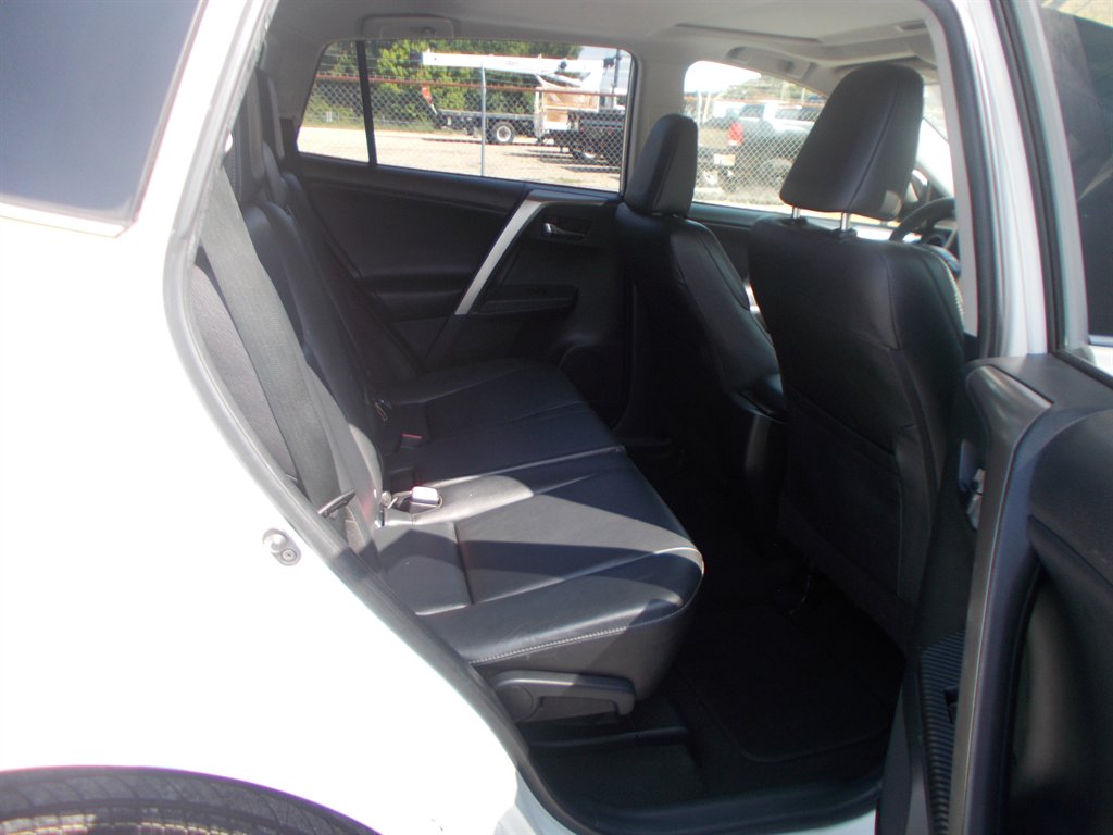 2015 Toyota RAV4 - $11,000