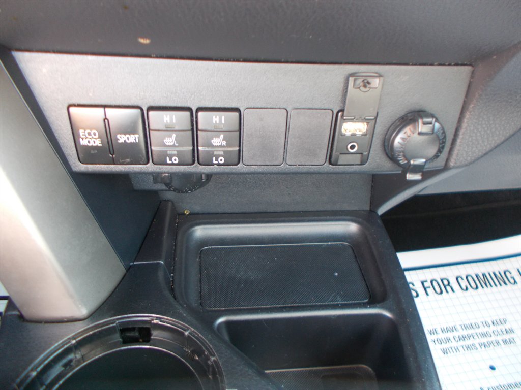 2015 Toyota RAV4 - $11,000