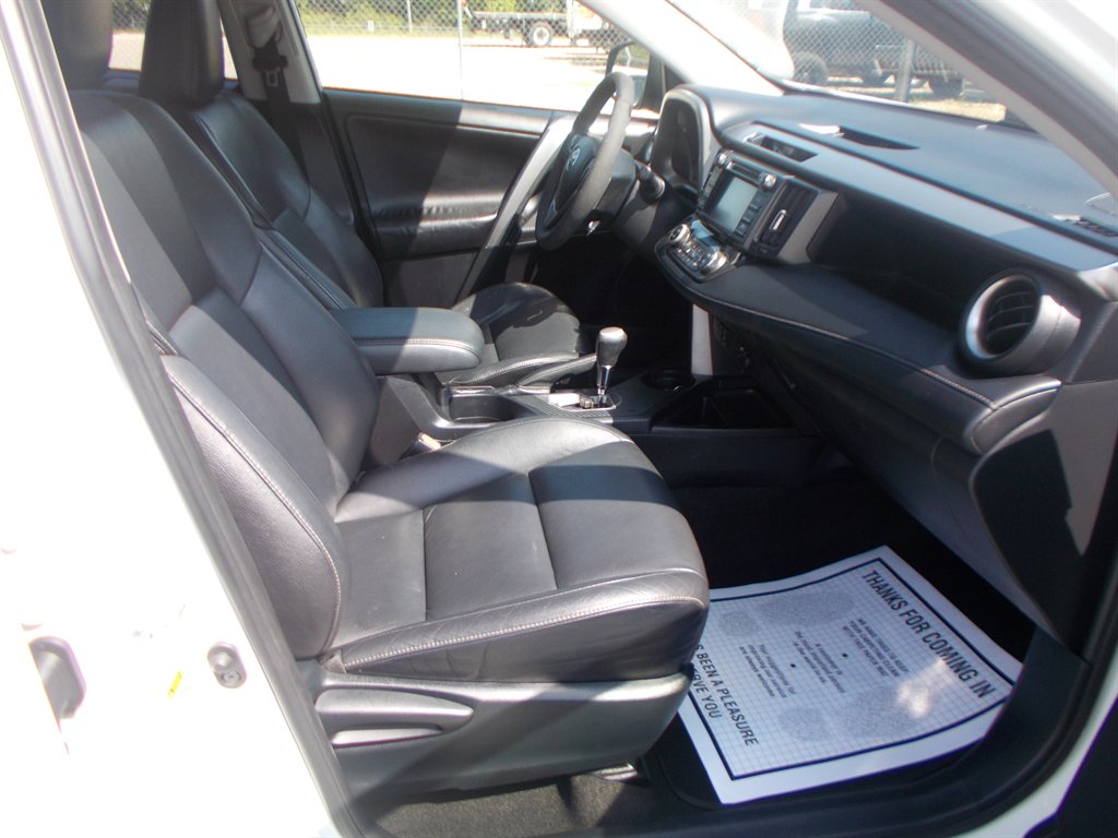 2015 Toyota RAV4 - $11,000