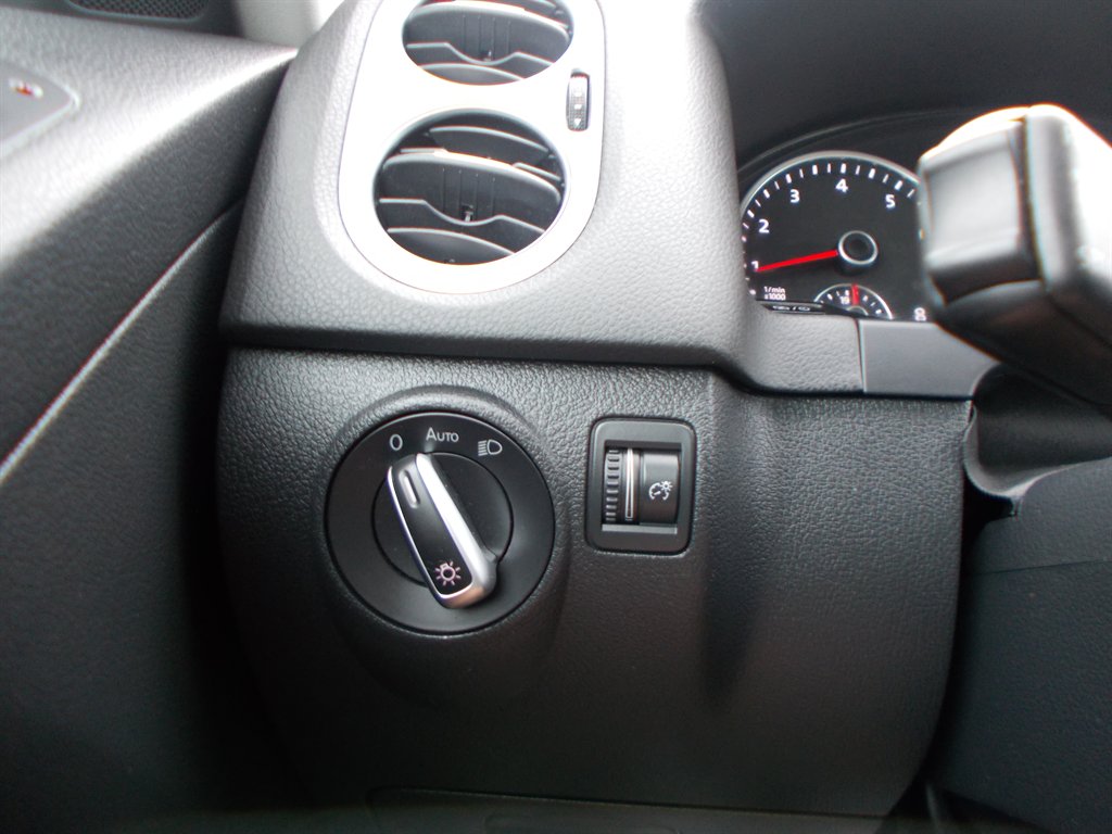 2017 Volkswagen Tiguan - $11,500