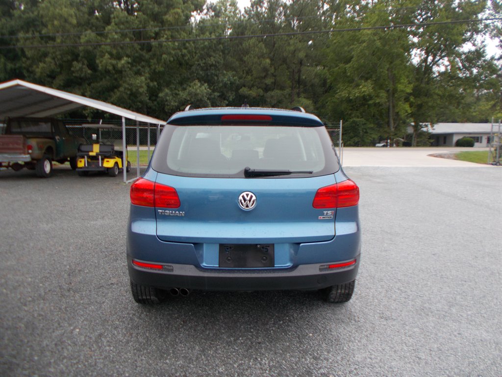 2017 Volkswagen Tiguan - $11,500