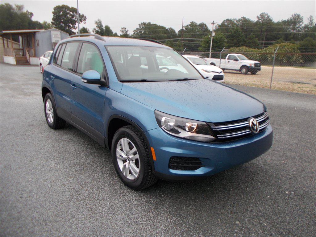 2017 Volkswagen Tiguan - $11,500