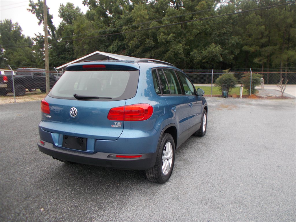 2017 Volkswagen Tiguan - $11,500