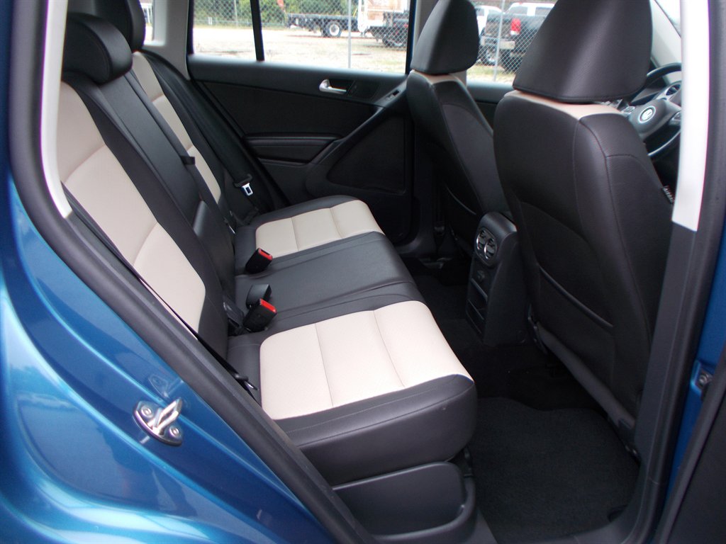 2017 Volkswagen Tiguan - $11,500
