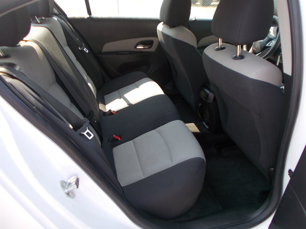 2016 Chevrolet Cruze - $12,000