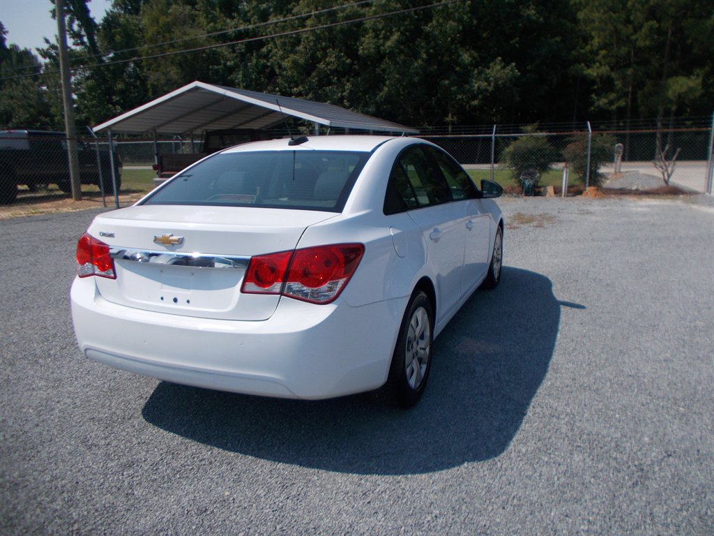 2016 Chevrolet Cruze - $12,000