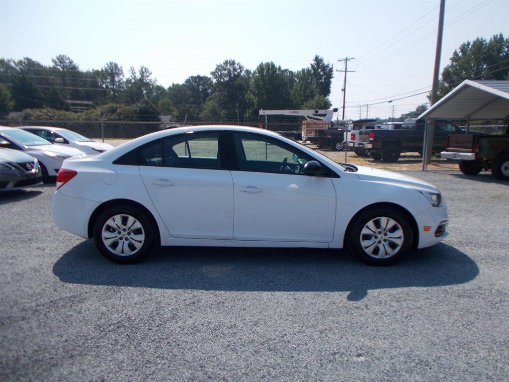 2016 Chevrolet Cruze - $12,000