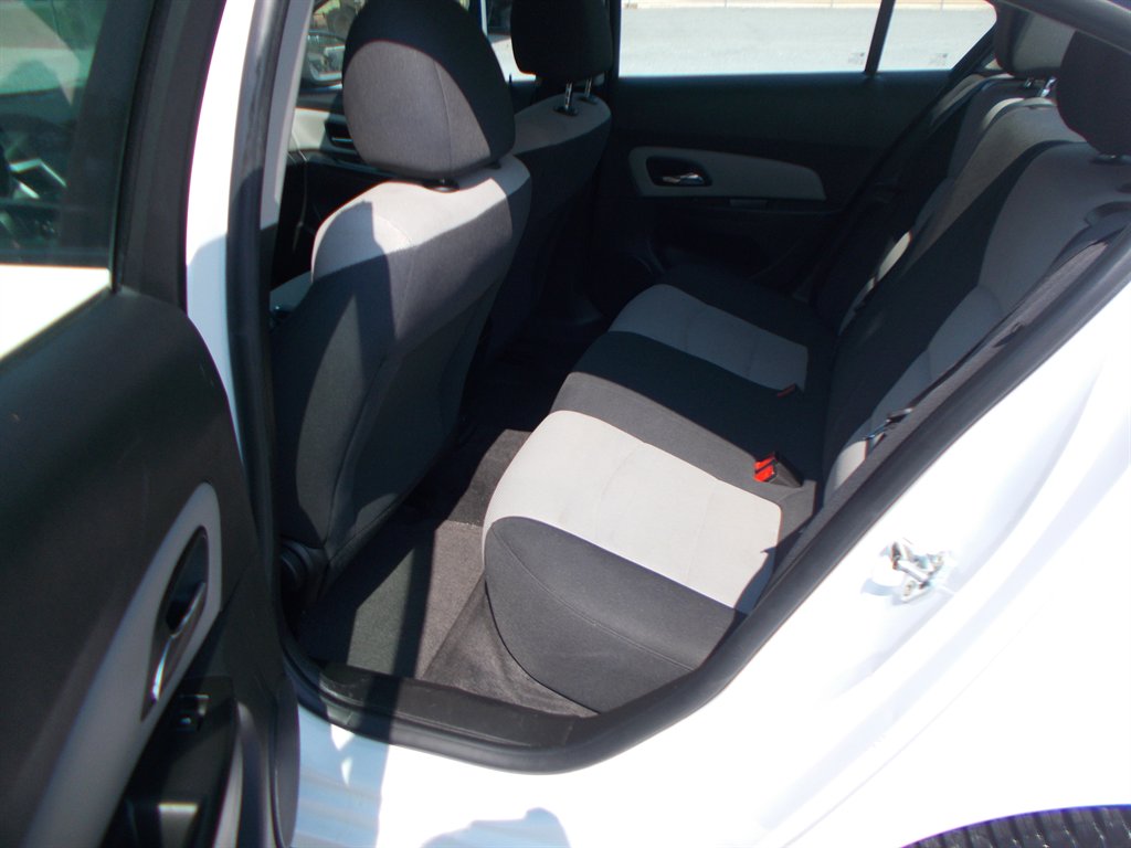 2016 Chevrolet Cruze - $12,000