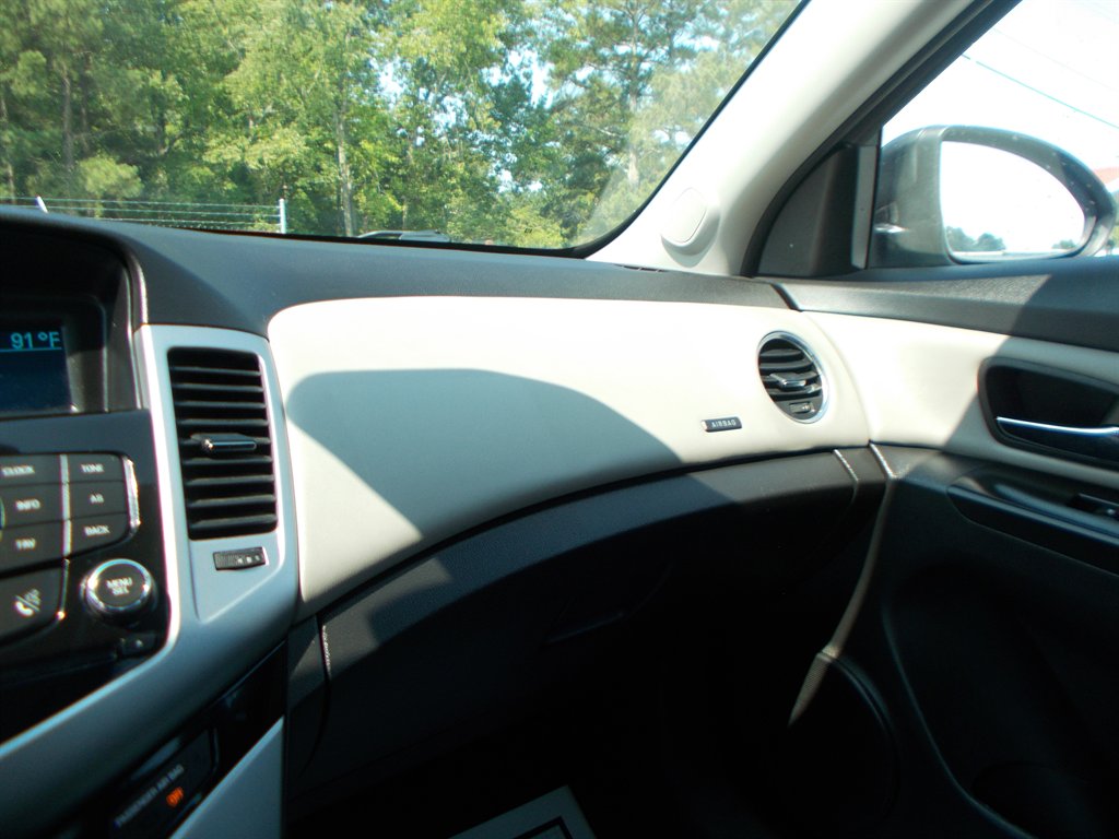 2016 Chevrolet Cruze - $12,000