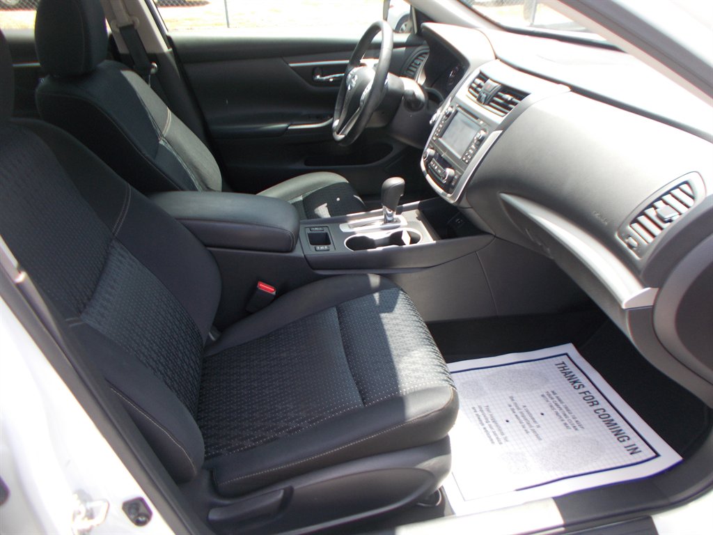 2016 Nissan Altima - $12,500