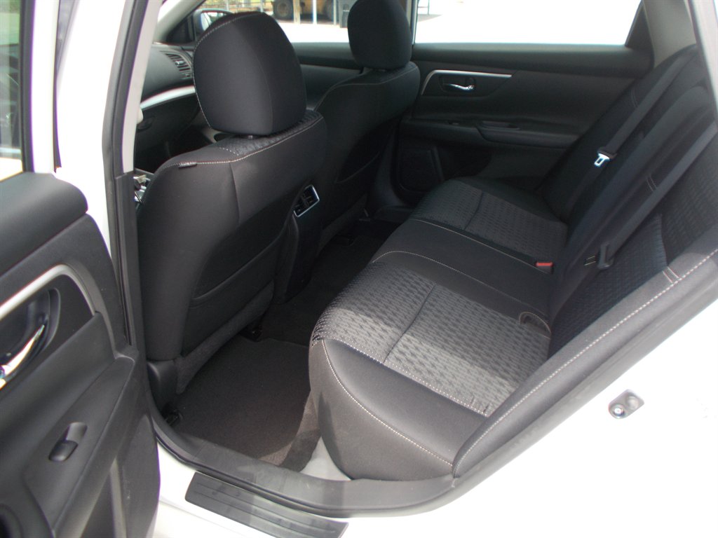 2016 Nissan Altima - $12,500