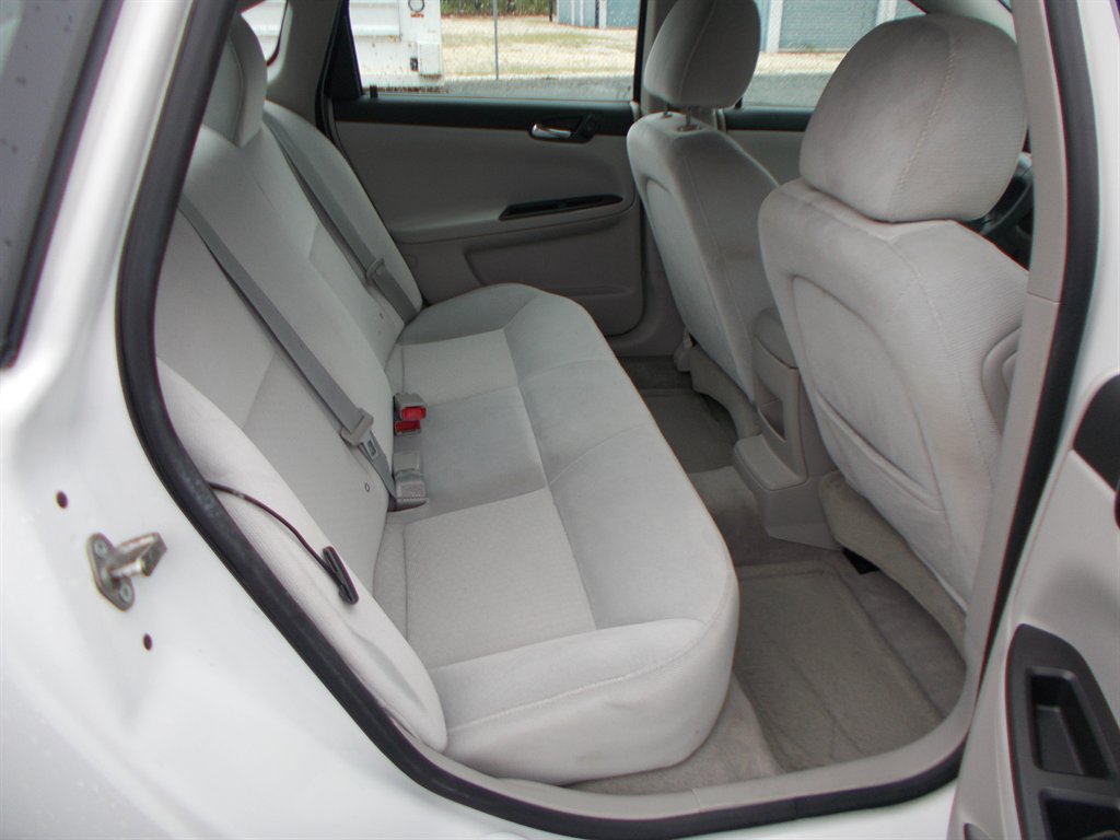2014 Chevrolet Impala - $11,000