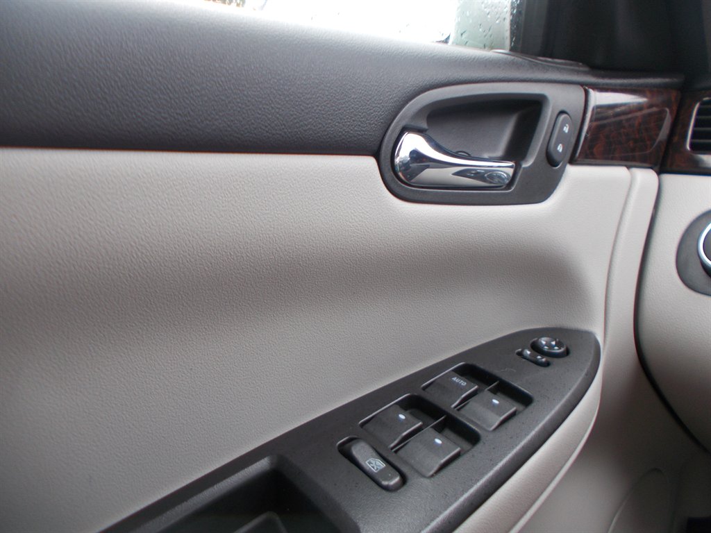 2014 Chevrolet Impala - $11,000