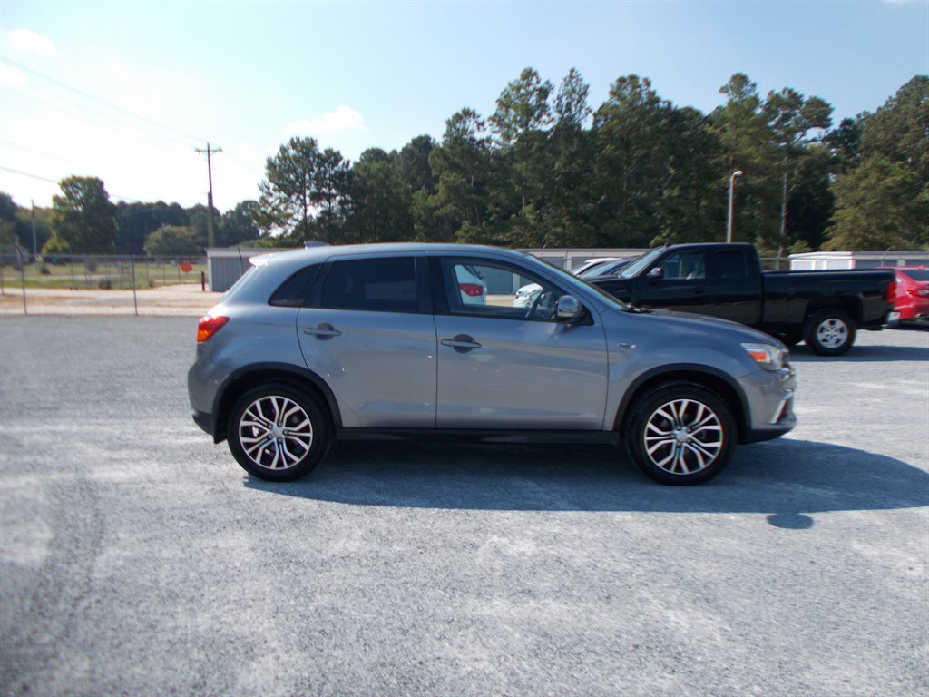 2017 Mitsubishi Outlander - $12,000