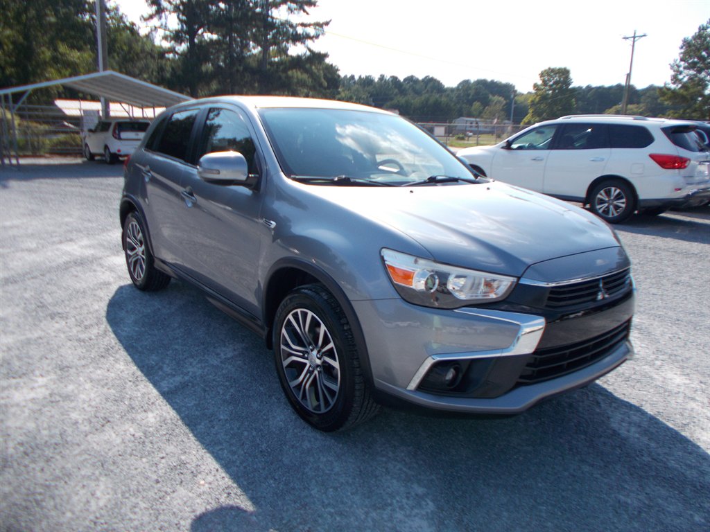 2017 Mitsubishi Outlander - $12,000
