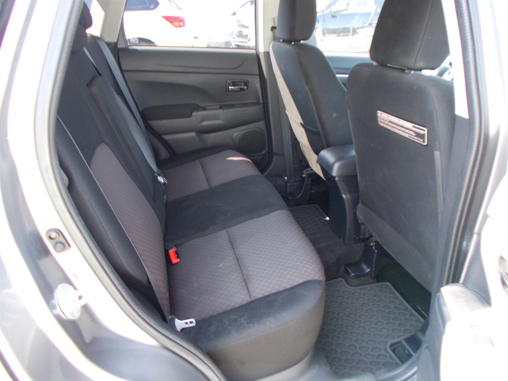 2017 Mitsubishi Outlander - $12,000