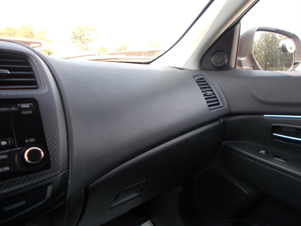 2017 Mitsubishi Outlander - $12,000
