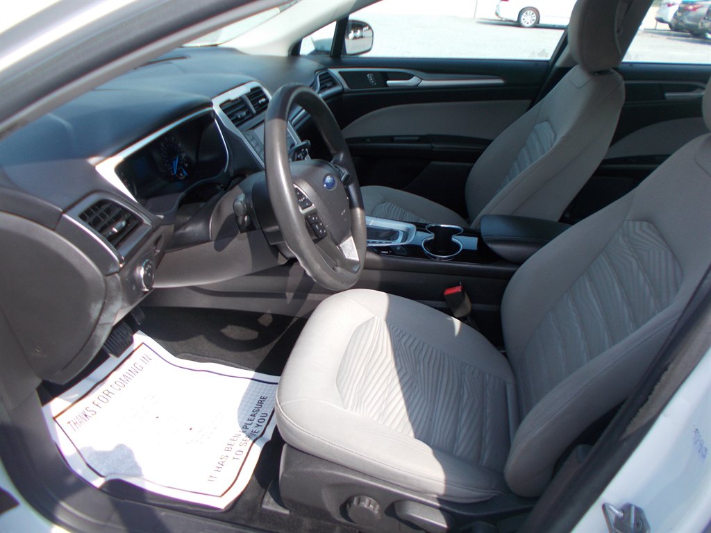 2016 Ford Fusion - $10,500