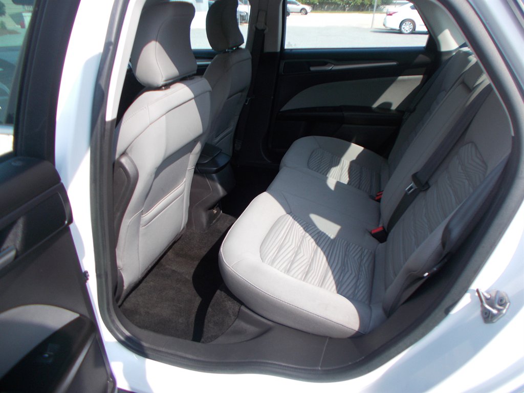 2016 Ford Fusion - $10,500