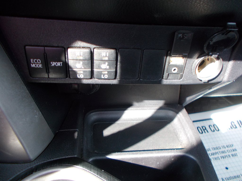 2016 Toyota RAV4 - $18,000