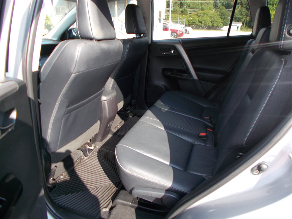 2016 Toyota RAV4 - $18,000