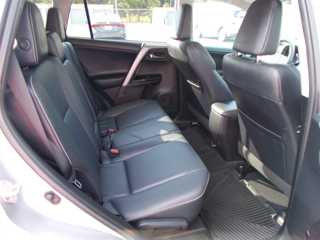 2016 Toyota RAV4 - $18,000
