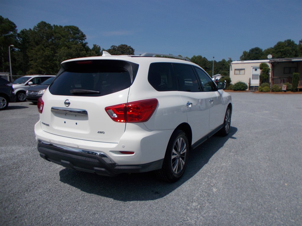 2019 Nissan Pathfinder - $12,000