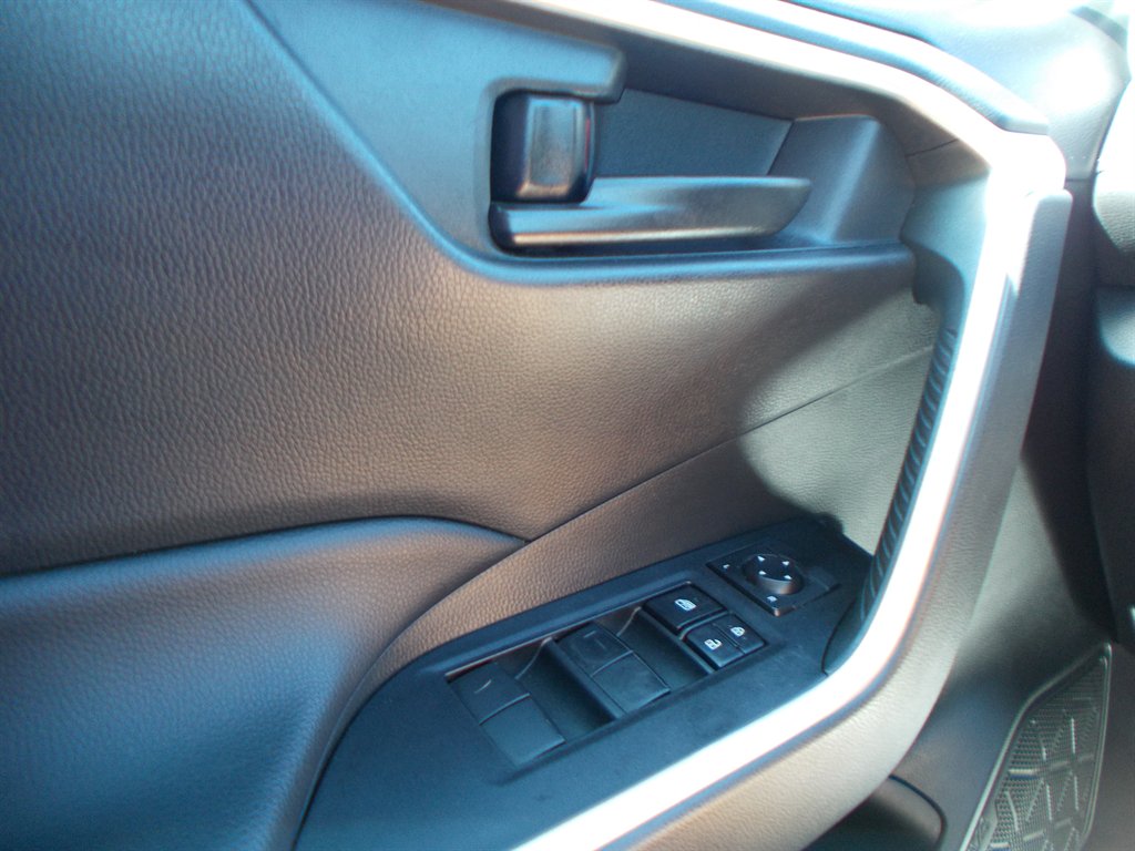 2023 Toyota RAV4 - $26,500