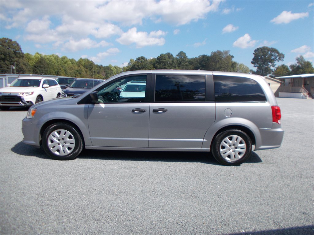 2019 Dodge Grand Caravan - $11,500