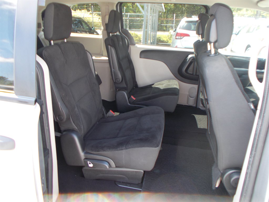 2019 Dodge Grand Caravan - $11,500