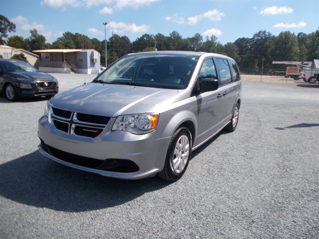 2019 Dodge Grand Caravan - $11,500