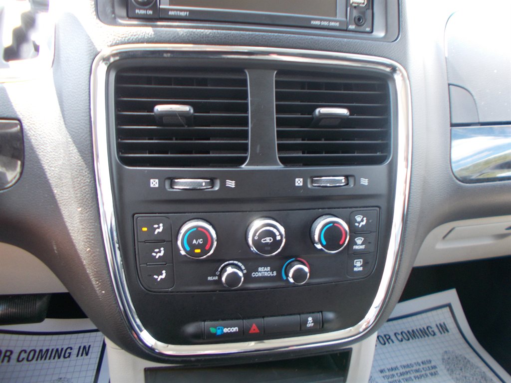 2019 Dodge Grand Caravan - $11,500